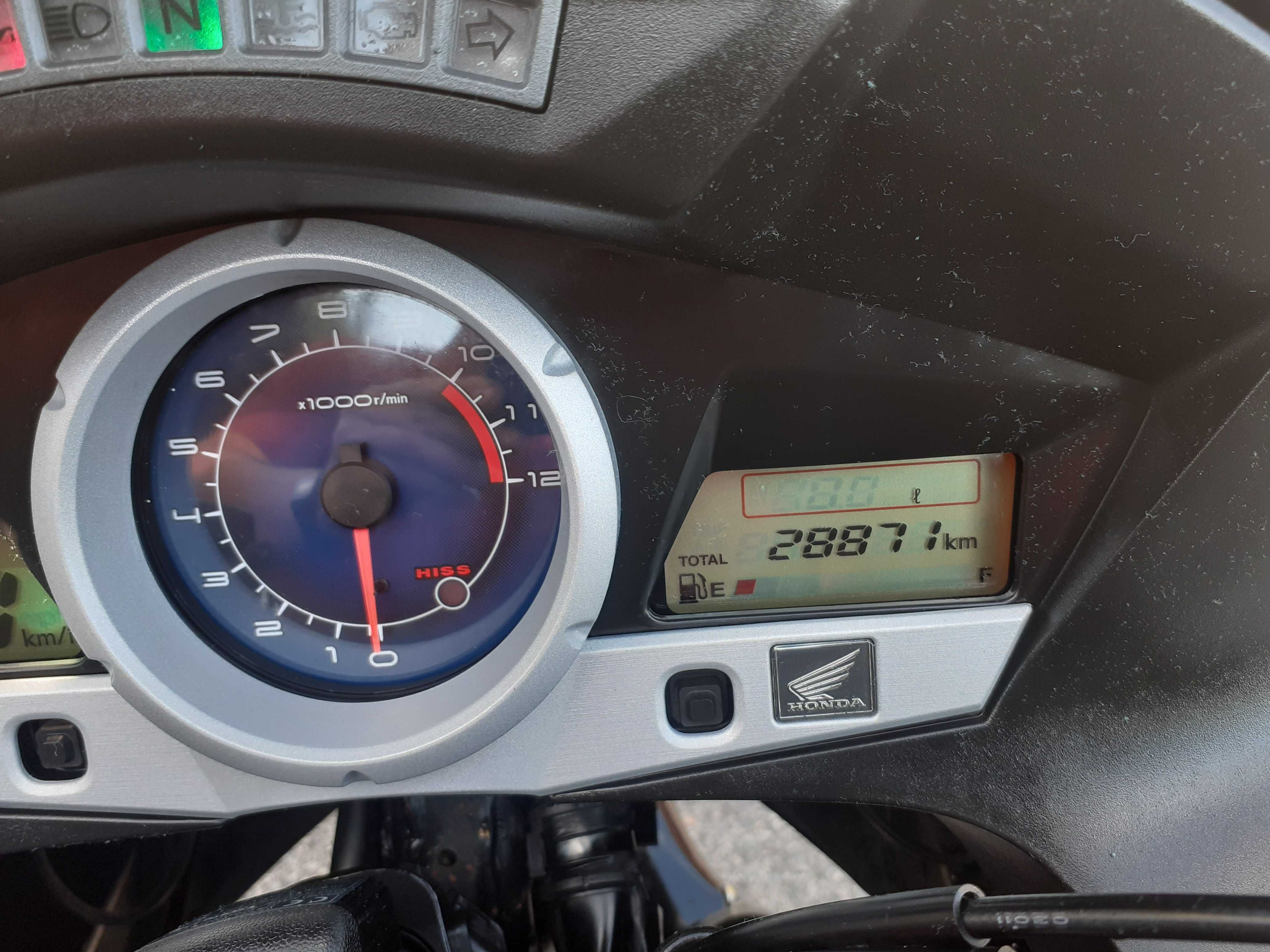 CBF1000 z 2014r mały przebieg 28871 km. oryginalny lakier mt xj cb