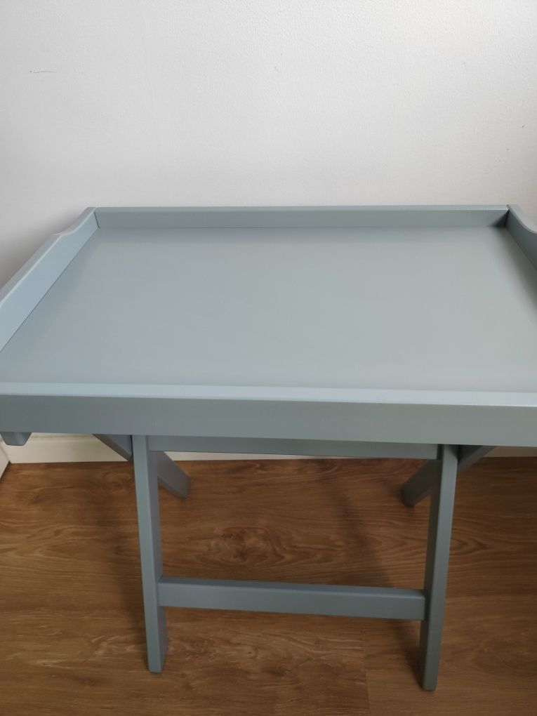 Mesa apoio / cabeceira com tabuleiro azul clara Maryd