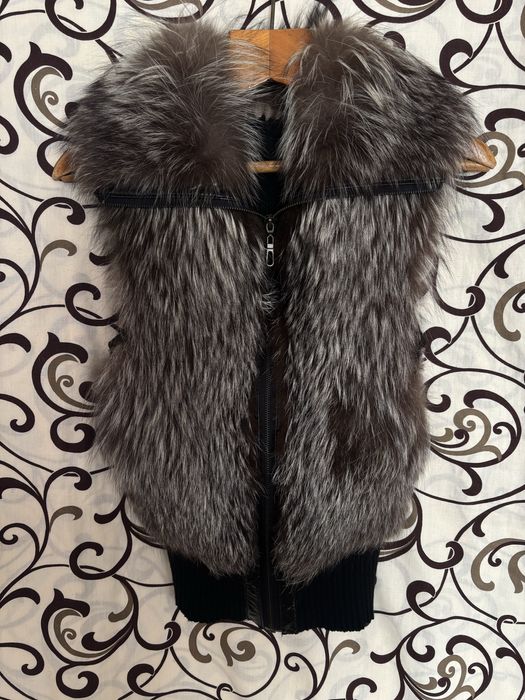 Безрукавка з чорнобурки