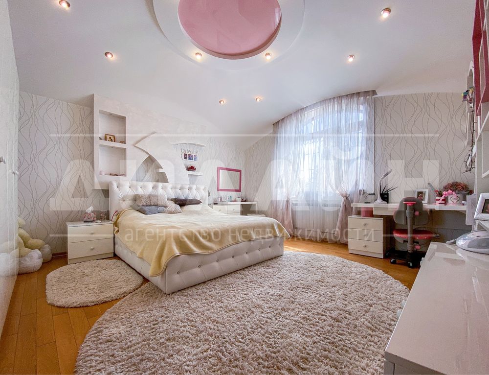 Будинок  PREMIUM 220 м2 , 4 спальні  в центрі Правого Берега