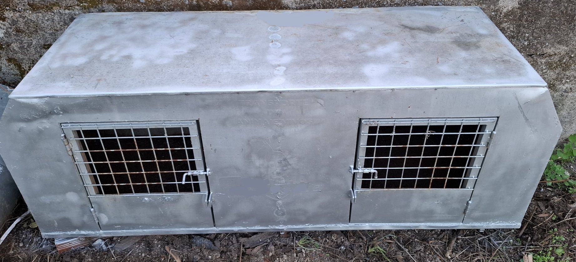 Caixa para transporte de cães
