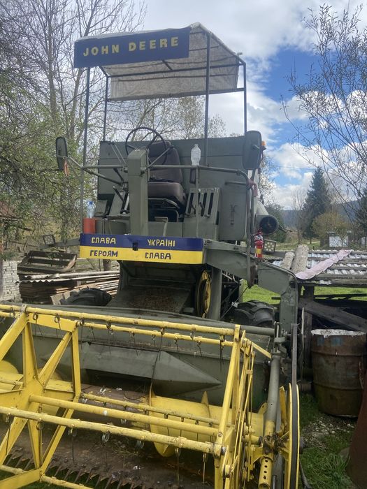 Комбайн Джон дір 330