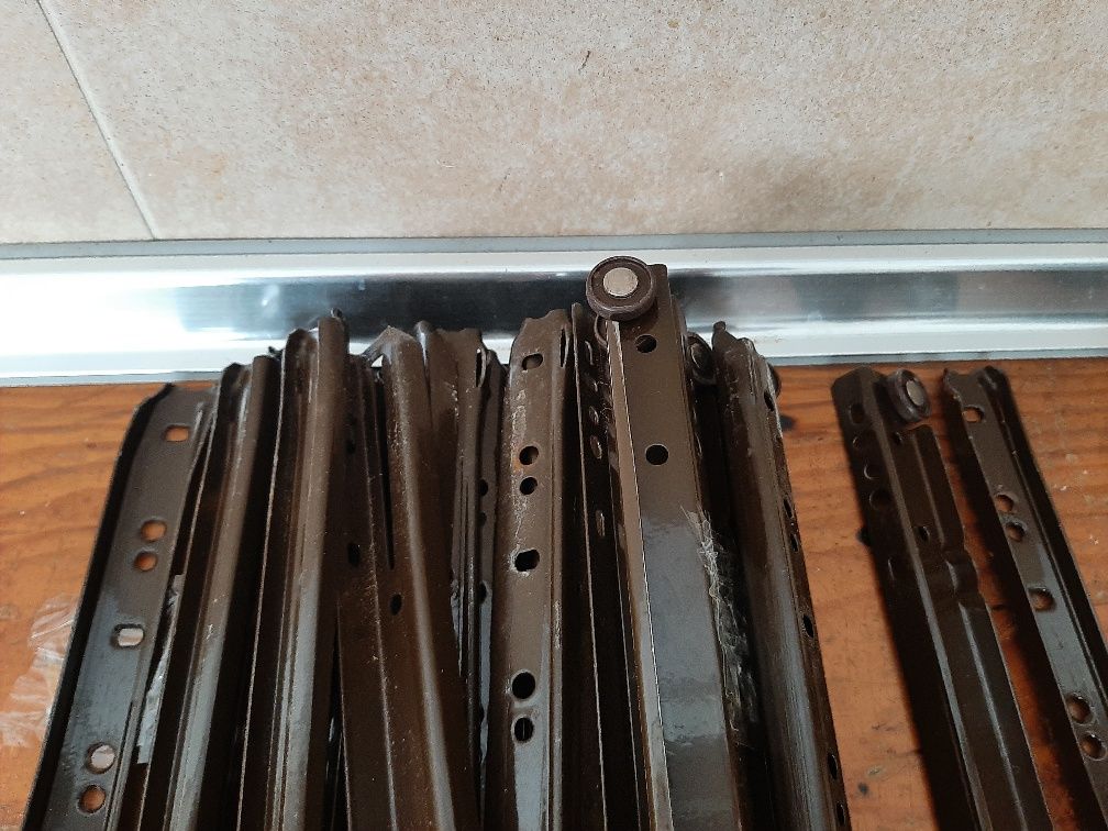 Corrediças para gavetas com 50 cm