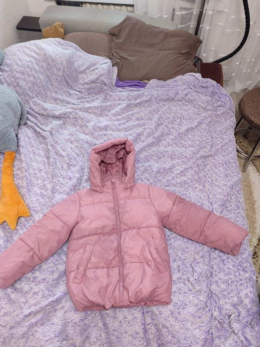 Курточка на дівчинку фірма h&m