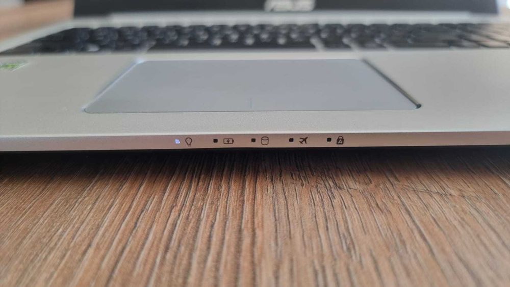 Laptop ASUS A501LX | 15.6" | Win 10 | 1TB | i5 5200U | GTX 950M | 8GB