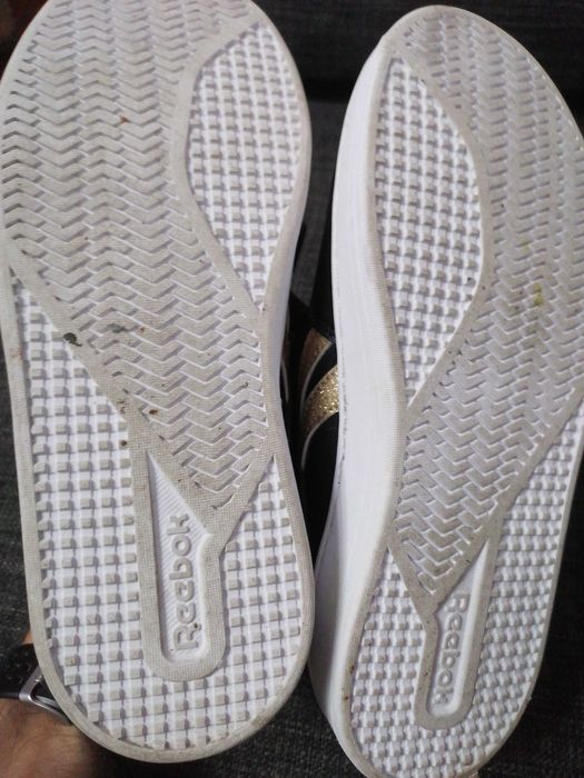 2 paresTênis Reebok e adidas de senhora