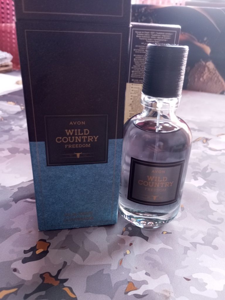 Nowe męskie perfumy country niebieskie 75 ml