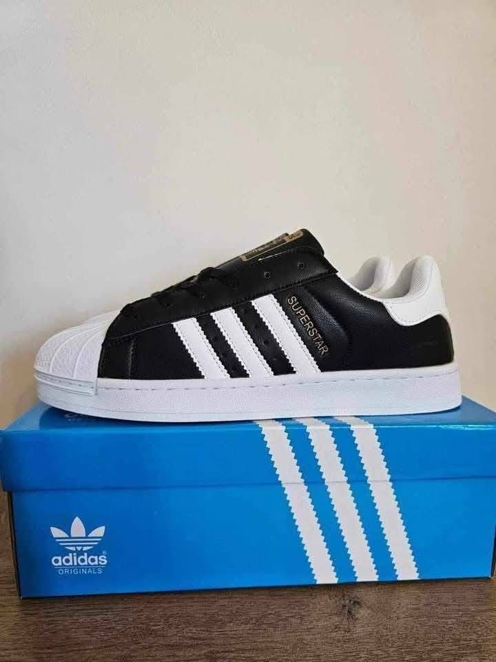 Superstary, adidasy
