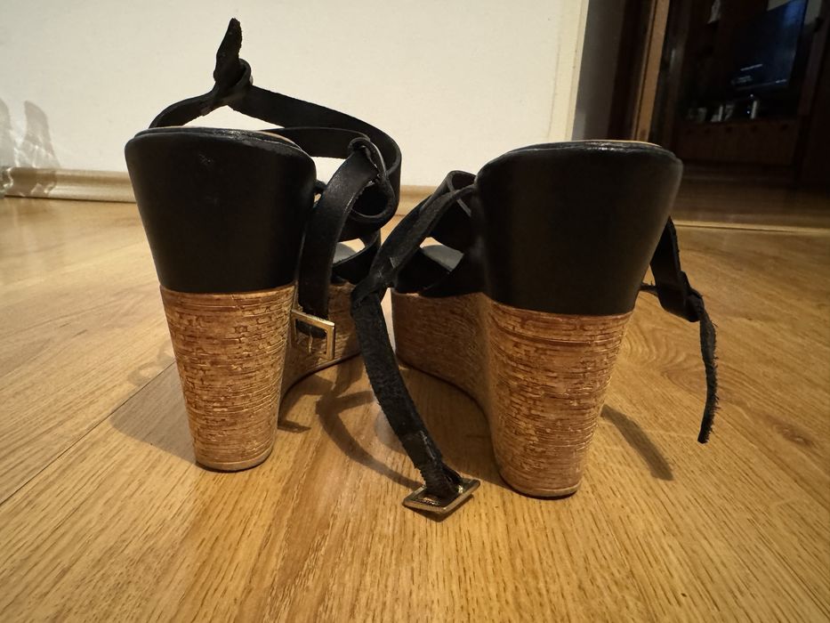 Buty damskie - podwyższające sylwetkę