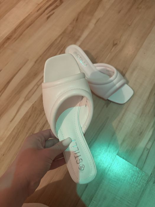 Продам стильні босоніжки 38р