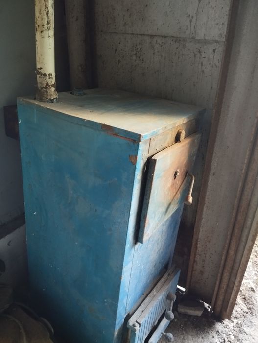 Продам котел твердопаливний