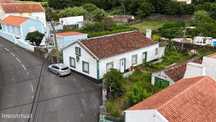 Moradia T4 em Terra Chã - Ilha Terceira