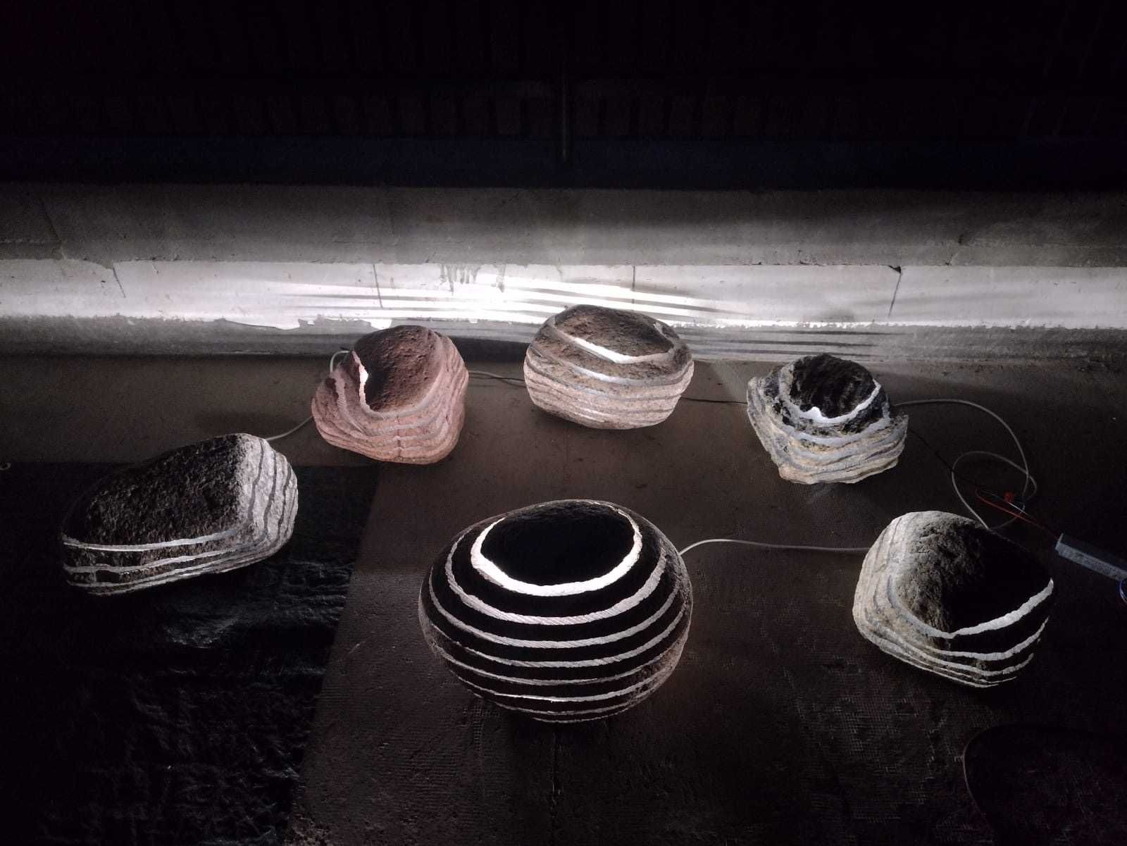 Lampy ogrodowe kamienne
