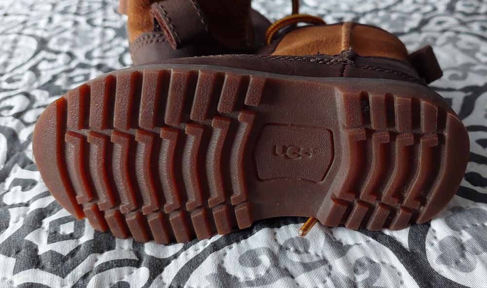 Buty chłopięce r.22 UGG Śniegowce/trapery