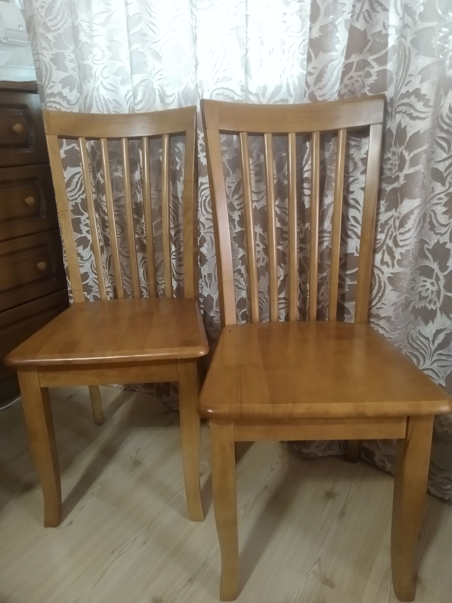 Новые деревянные стулья (цена за два)
