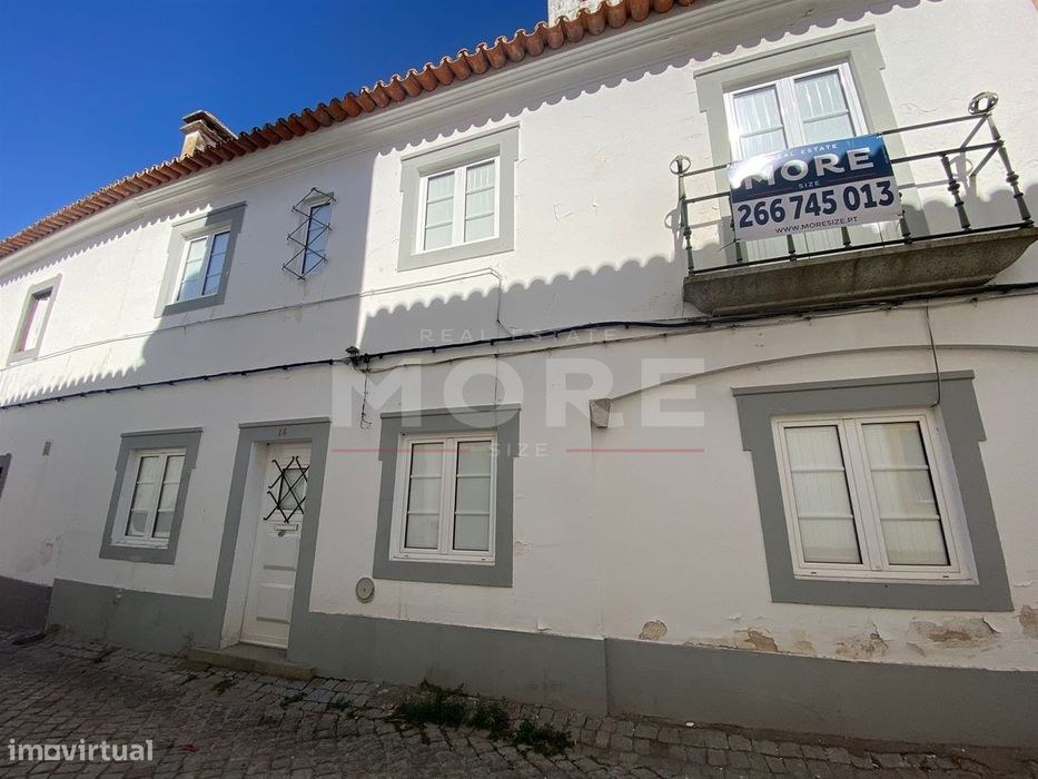 Moradia T2 com terraço - Centro Histórico Évora