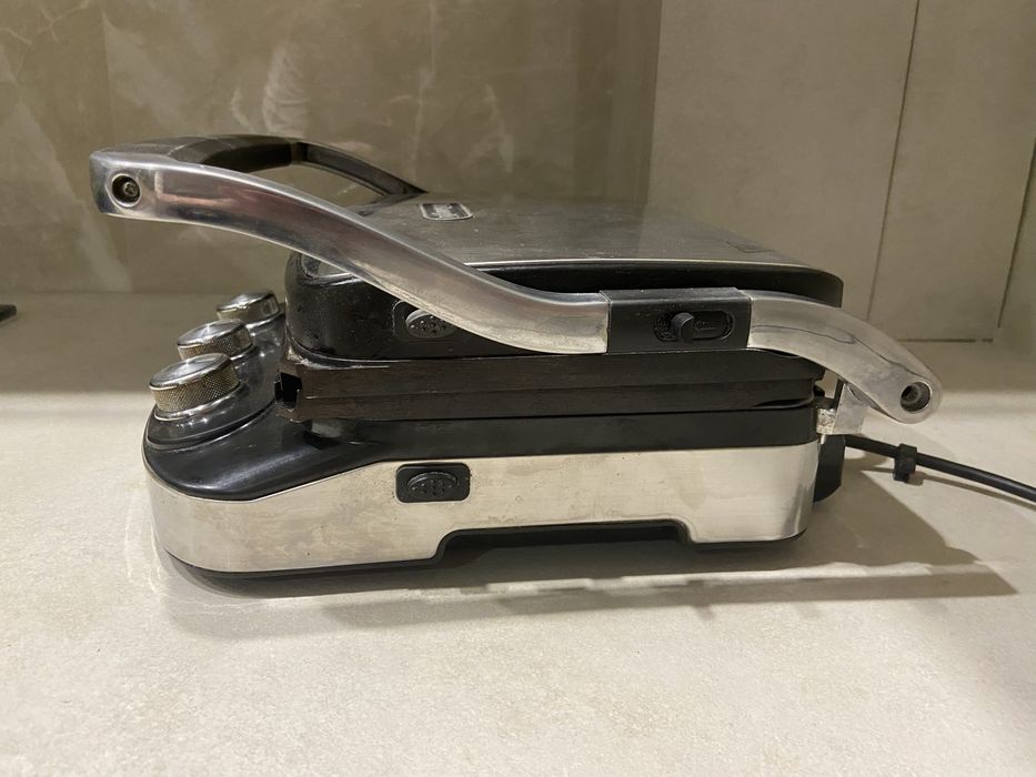 Електрогриль DeLonghi