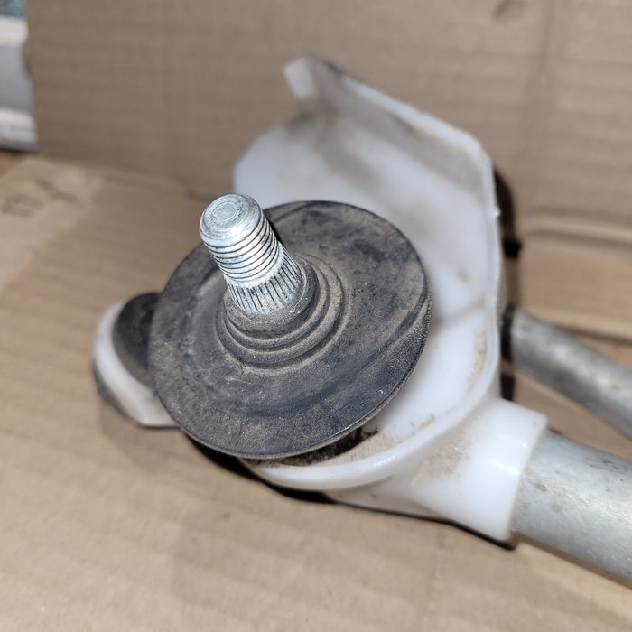 Mechanizm wycieraczek z silniczkiem przód Nissan Micra III K12 2006r