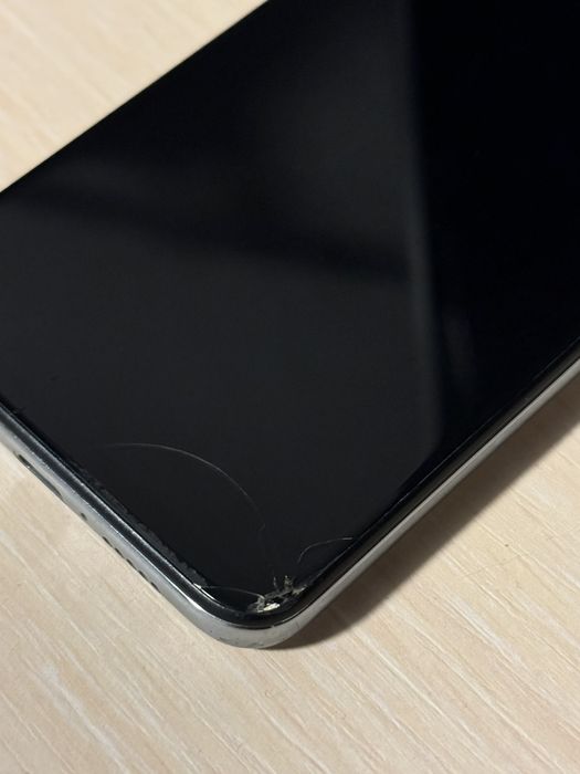 Продам смартфон Redmi Note 9 pro