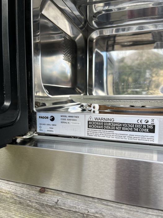 Мікрохвильова піч Electrolux