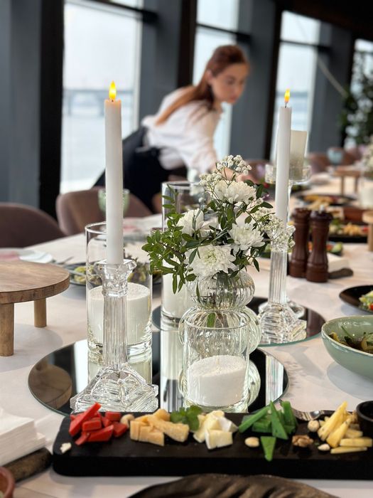 Весільний декор (виїздна церемонія, арка, стіл молодят, президія)