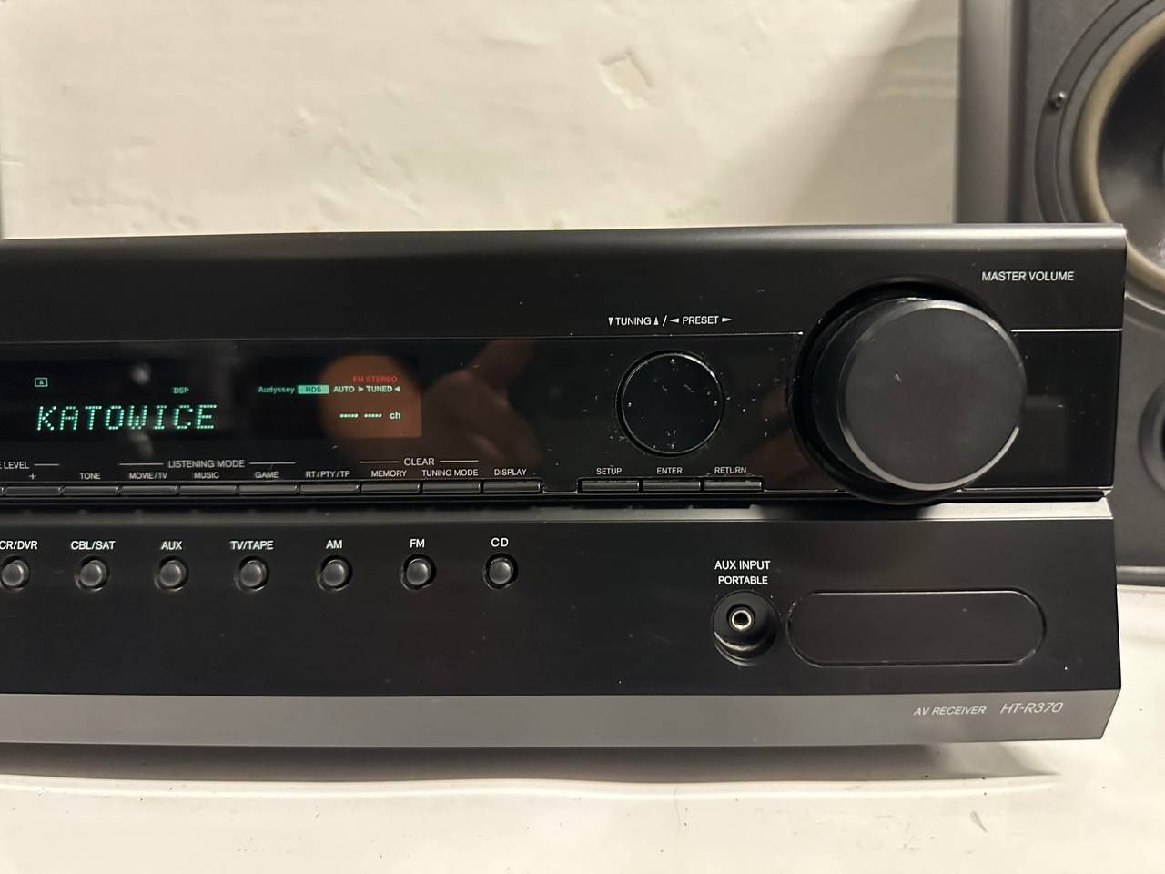 5.1 AV Amplituner Onkyo HT-R370, 5*125 W, HDMI 

Dzięki amplitunerowi