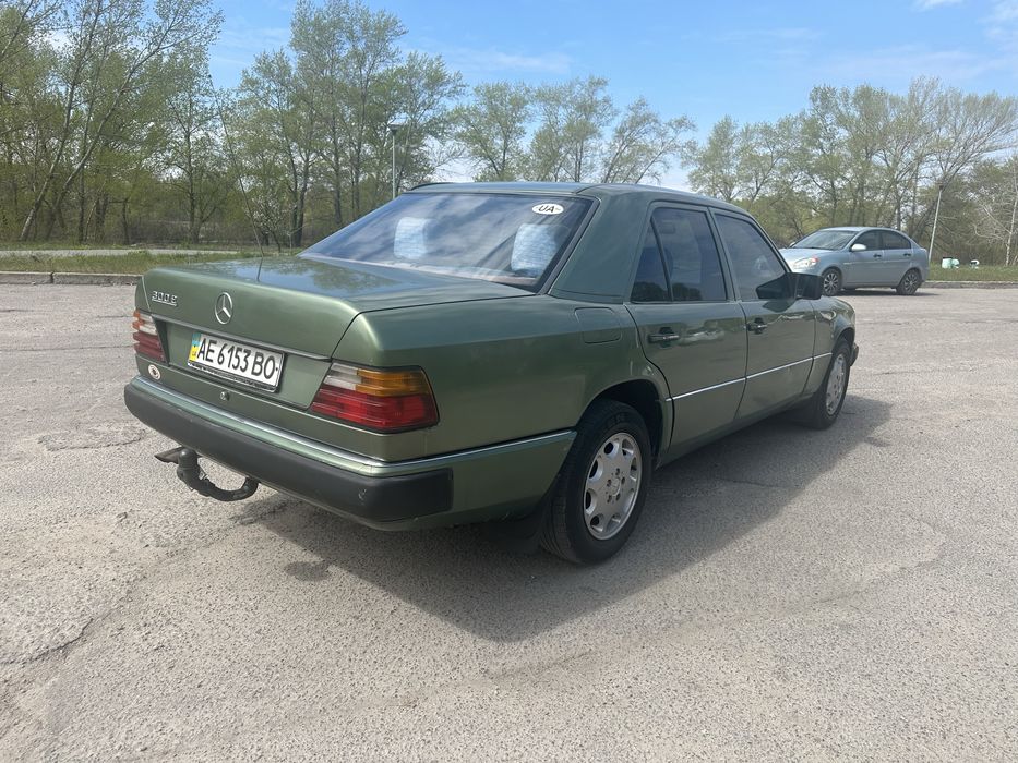 Mercedes Benz E W124