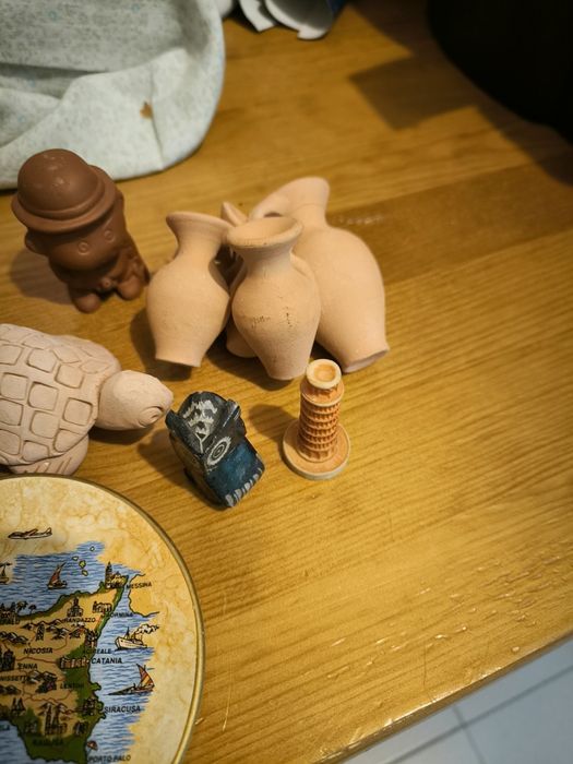 Vendo diversos artigos de decoração