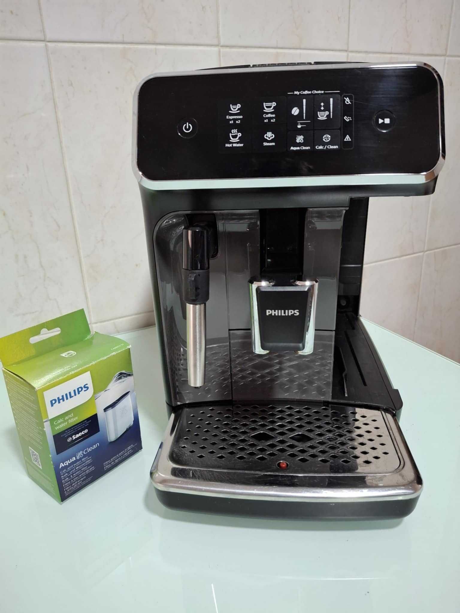 Máquina de Café Automática PHILIPS Serie 2200 EP2224/10