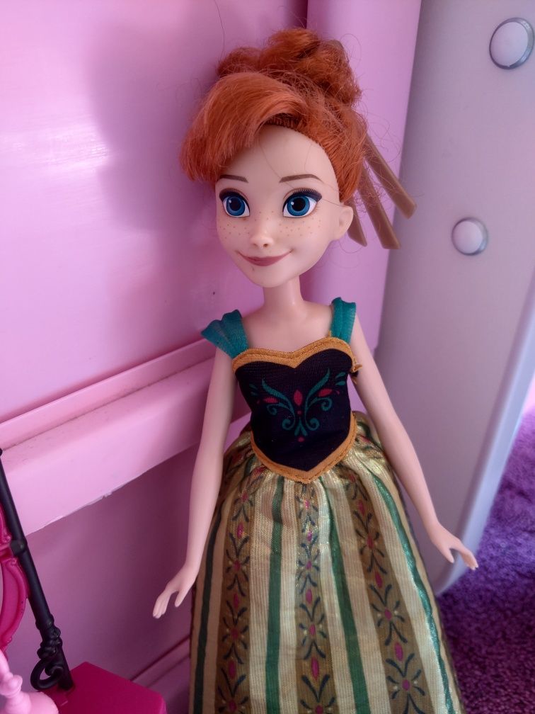 Lalka Anna Frozen z Lustrem z Bajki Kraina Lodu Hasbro