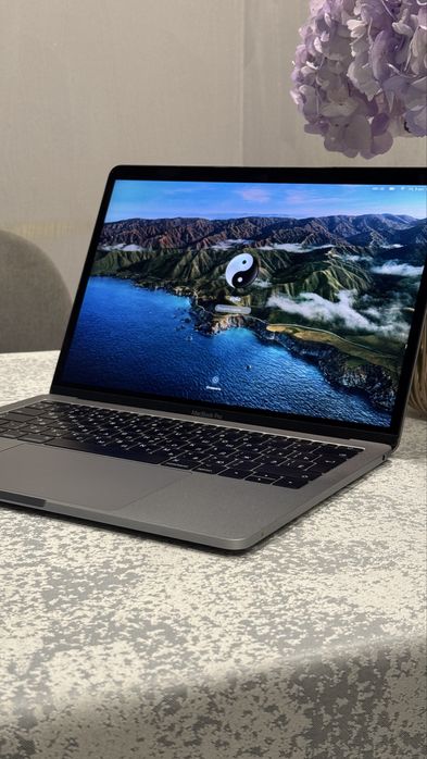 Apple MacBook Pro 13 2017, Core i5, 128Gb