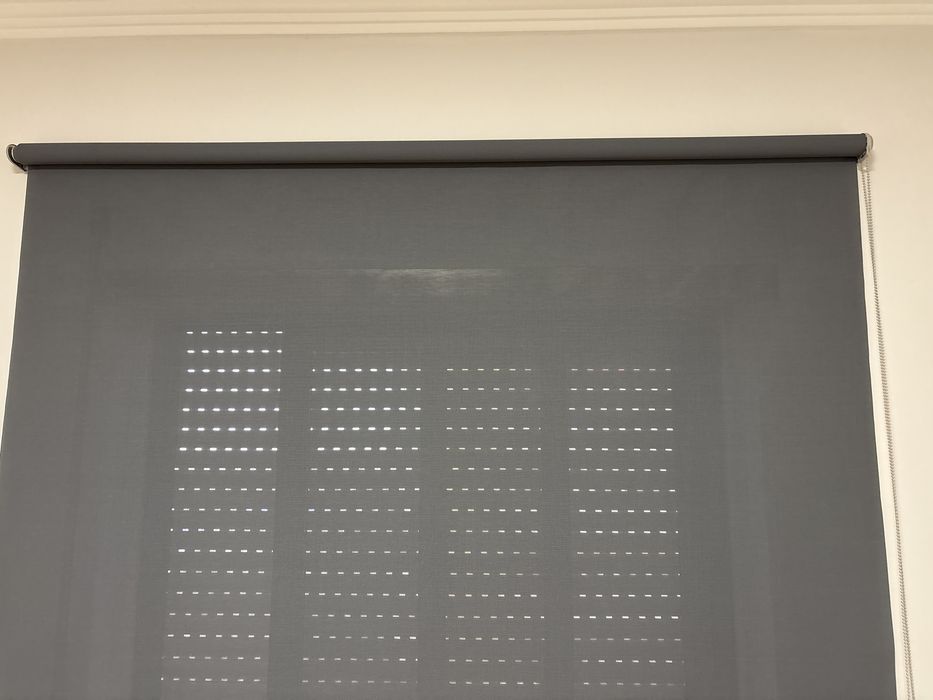 Estore de rolo cinzento como novo