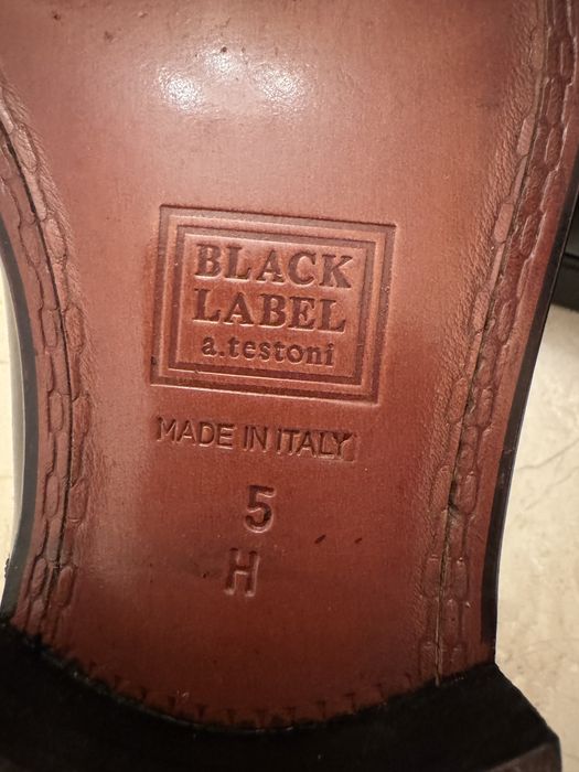 A. Testoni Black Lebel, 100% оригинал , Италия , 39, evro 5