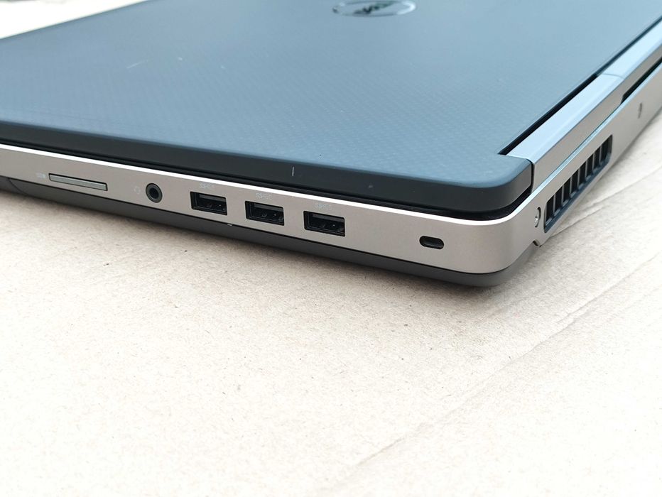 Dell Precision 7720 17.3" 4K i7-7920HQ 48Gb/512Gb NVMe Nvidia P5000