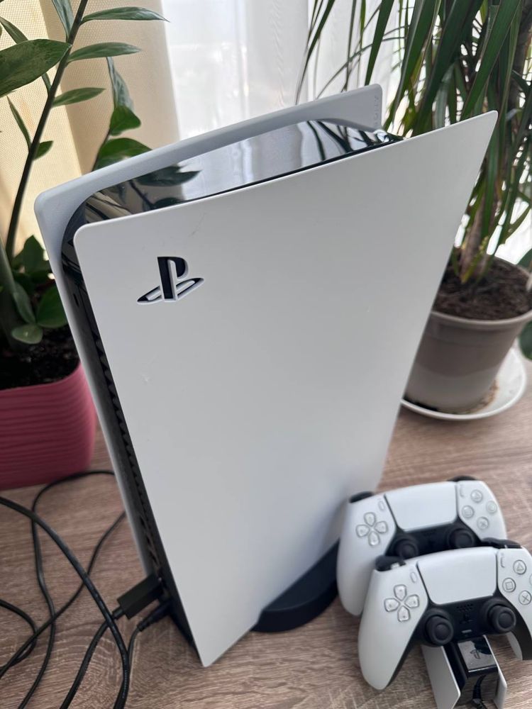 PlayStation 5 з дисководом