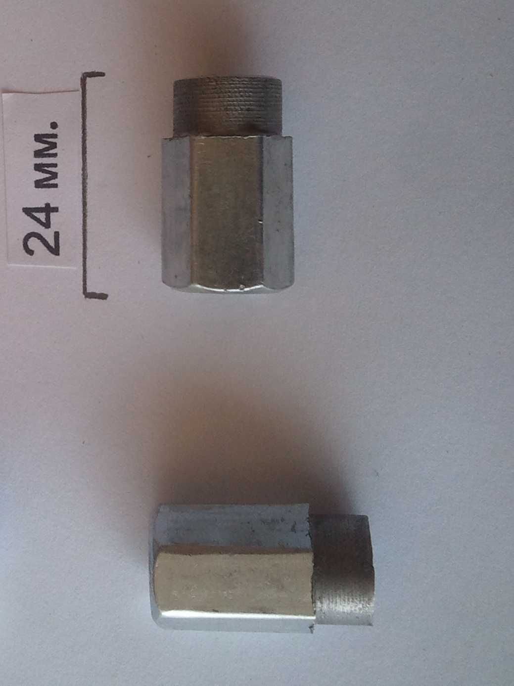 Гайка М10 з мілким шагом різьби 1,25 мм.