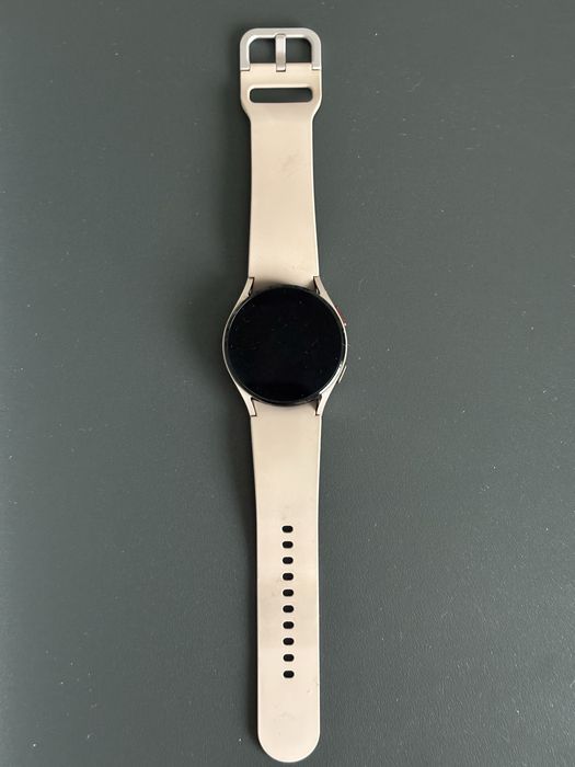 Продам часы Galaxy Watch4