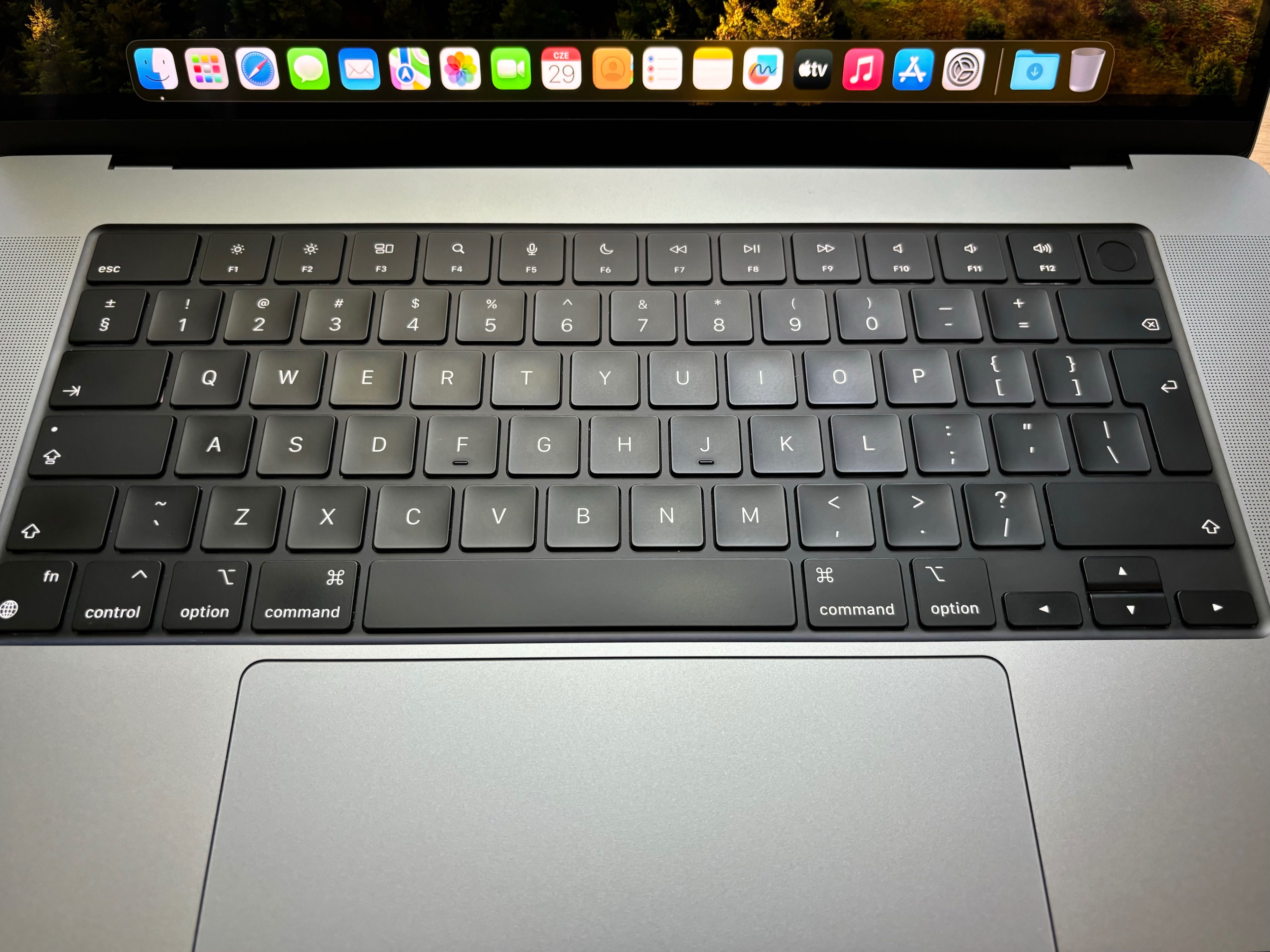 MacBook Pro 16" M1 Max 10 CPU 32 GPU 64 GB 2 TB - stan idealny, FV