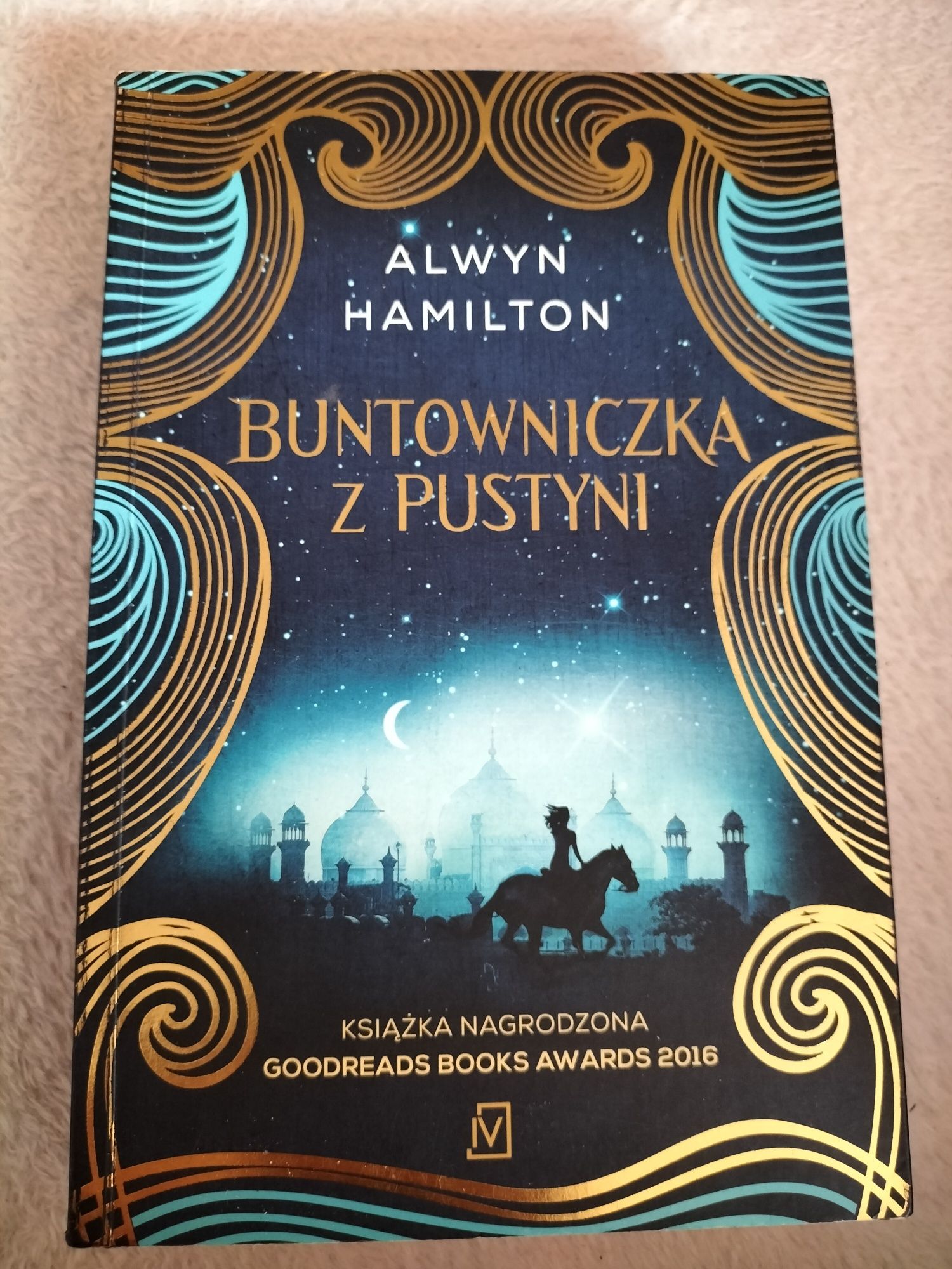 Buntowniczka z pustyni. Alwyn Hamilton