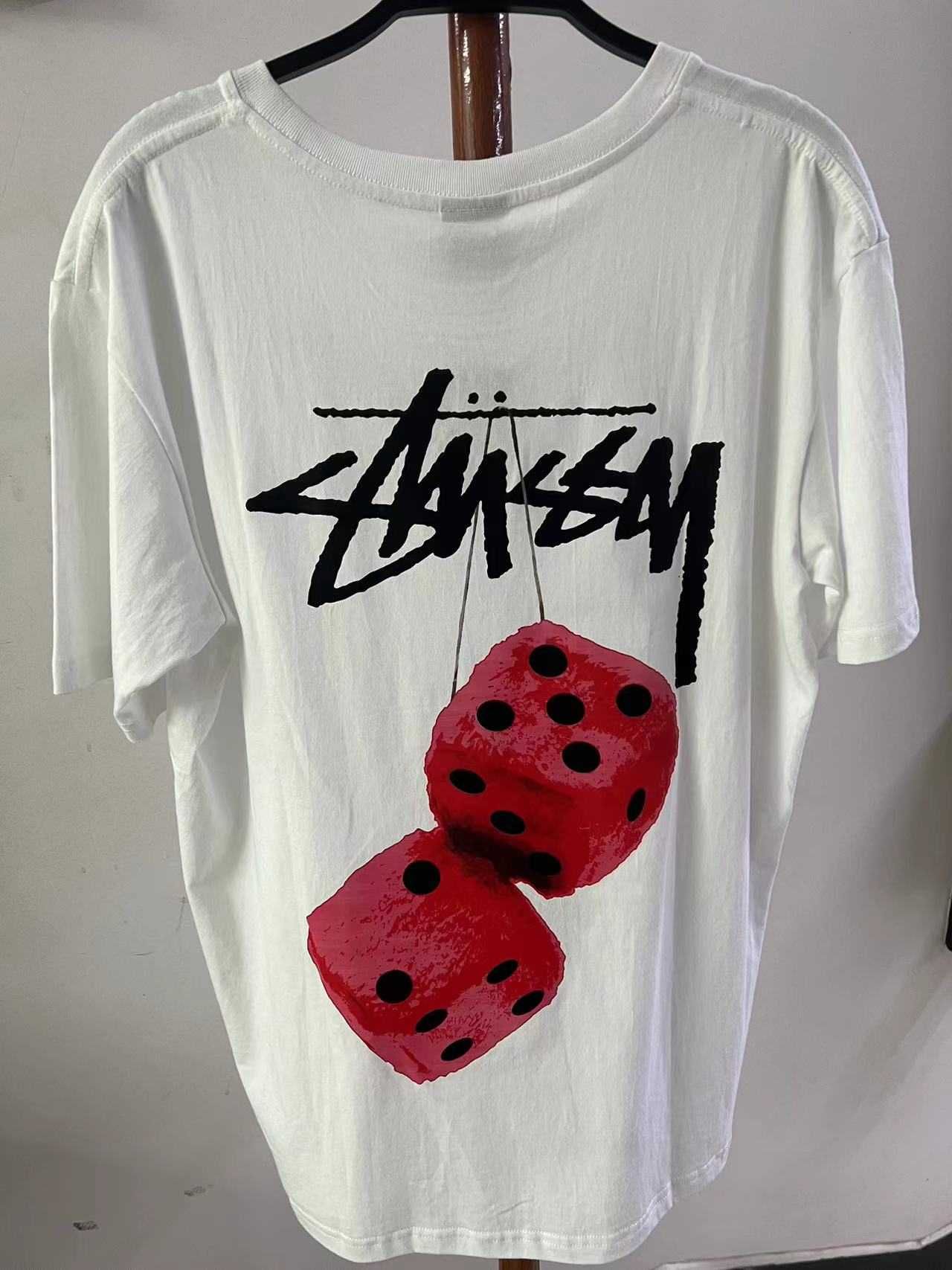 Stussy czarny z krótkim rękawkiem Rozmiar L