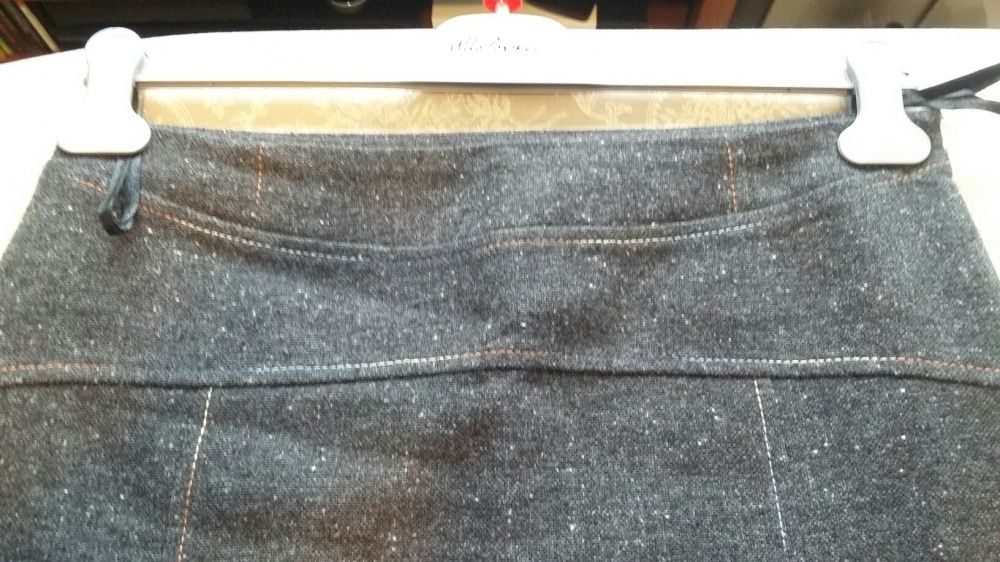 Damska twedowa oryginalna spódniczka z przeszyciami