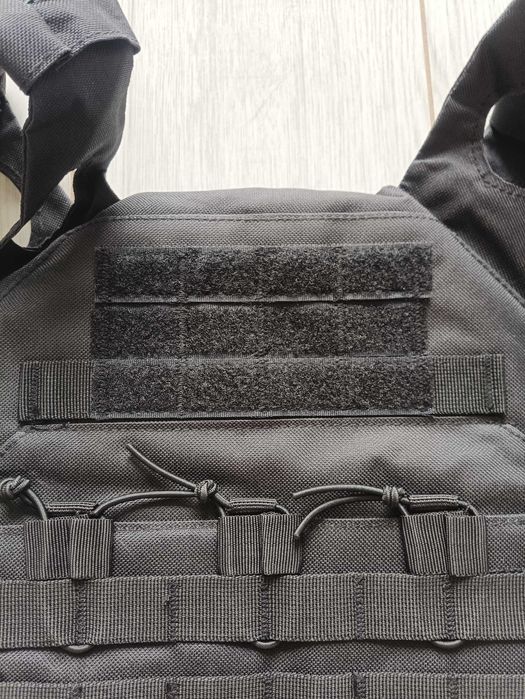 Kamizelka taktyczna koloru czarnego. Dla policjanta , ochrony. Moll