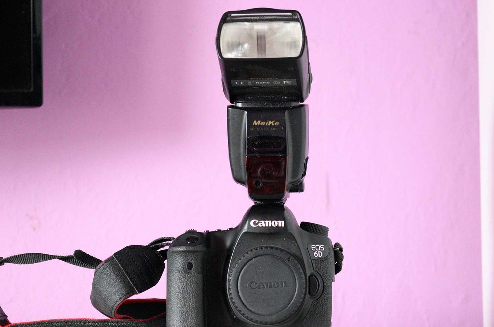 Aparat Canon 6D.