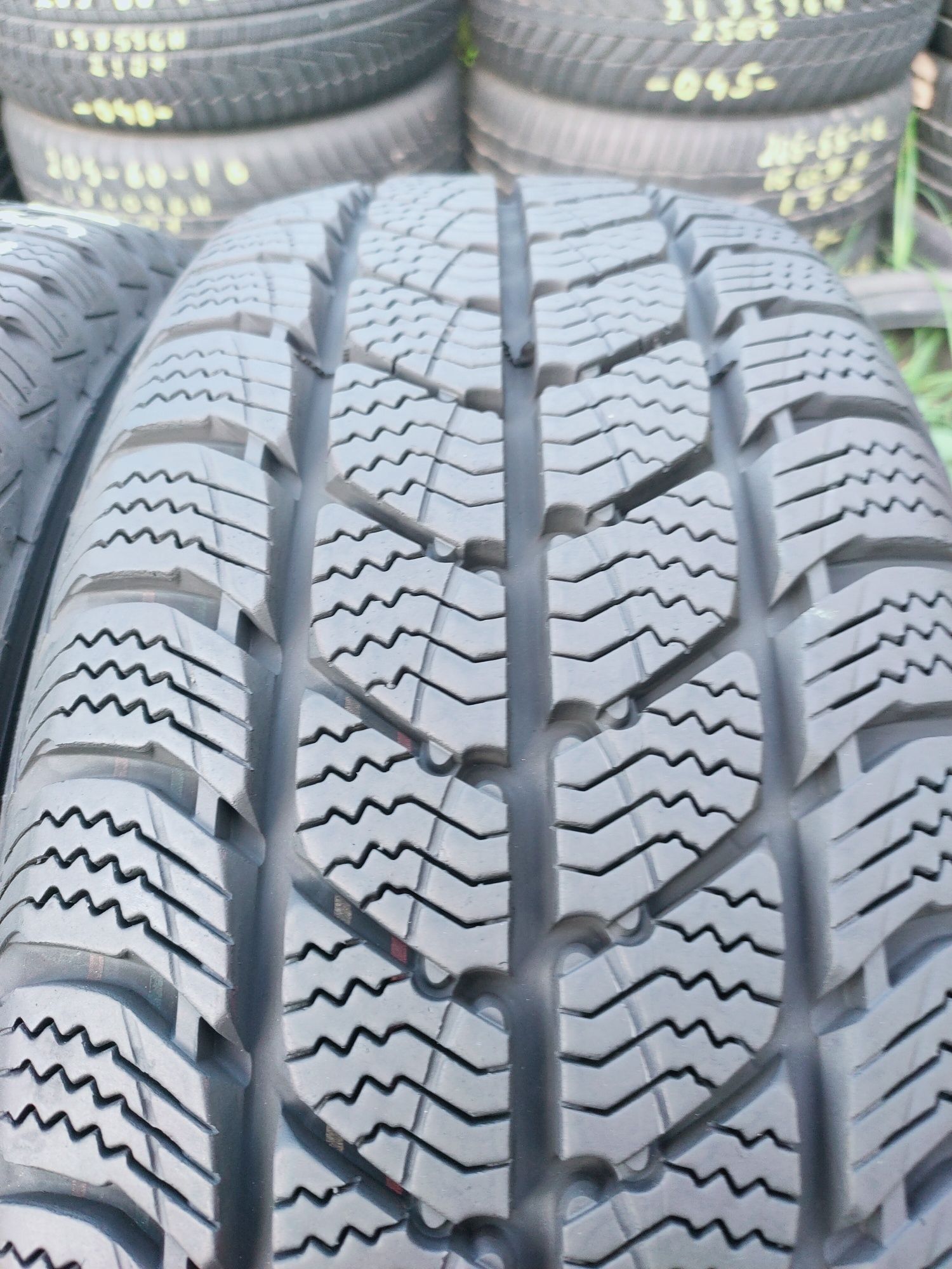 195/60R16C Semperit Van-Grip 3 2021r 8,5mm jak nowe