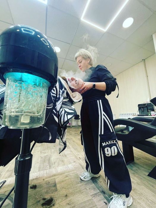 Якісні чоловічі стрижки та стильні бороди