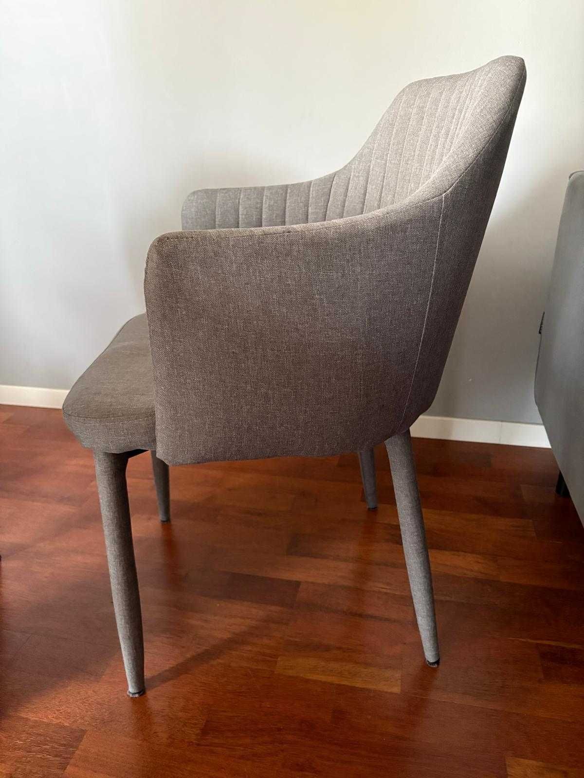 Eleganckie krzesło tapicerowane – nowoczesny design, idealne do salonu