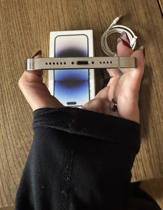 iPhone 14 Pro Max 128 GB – Branco Prateado / Cromado