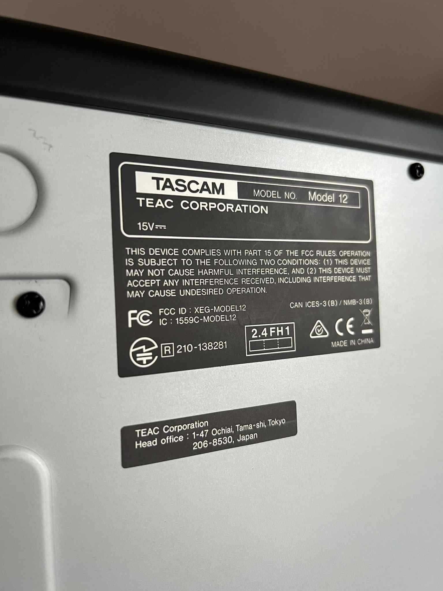 Tascam Model 12 używany mixer, rejestrator, interface USB - 10 kanałów