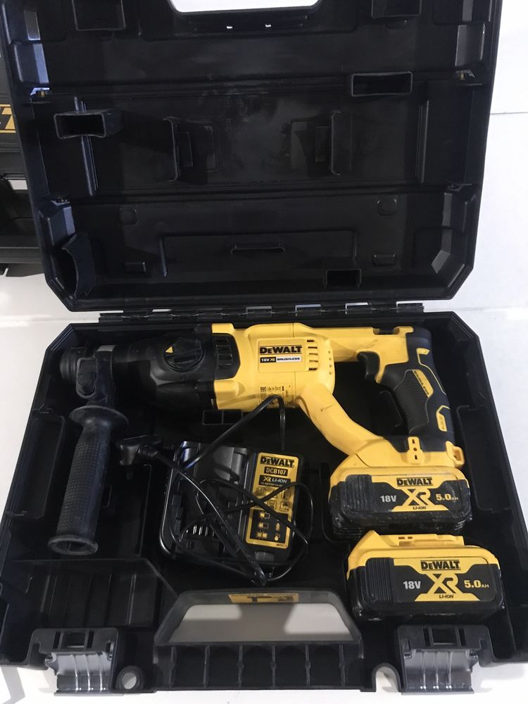 Акумуляторний перфоратор DeWalt DCH033 з Англії