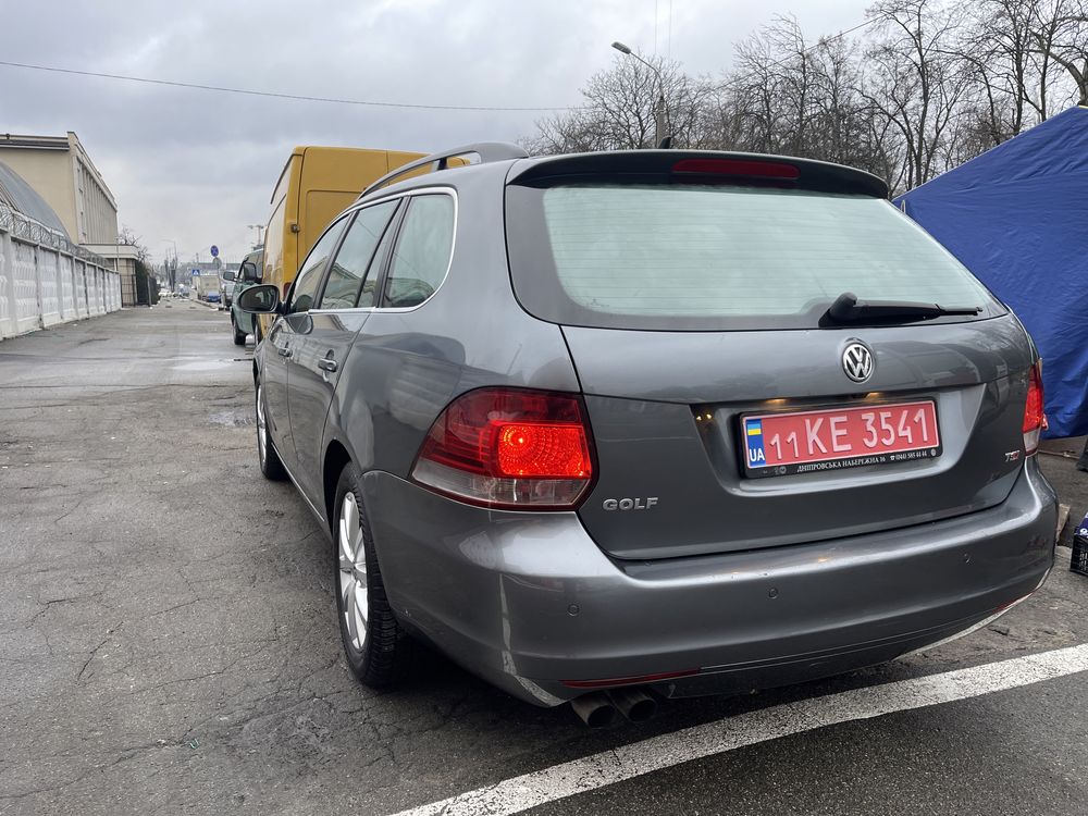 Volkswagen golf variant 2010 1.4 автомат